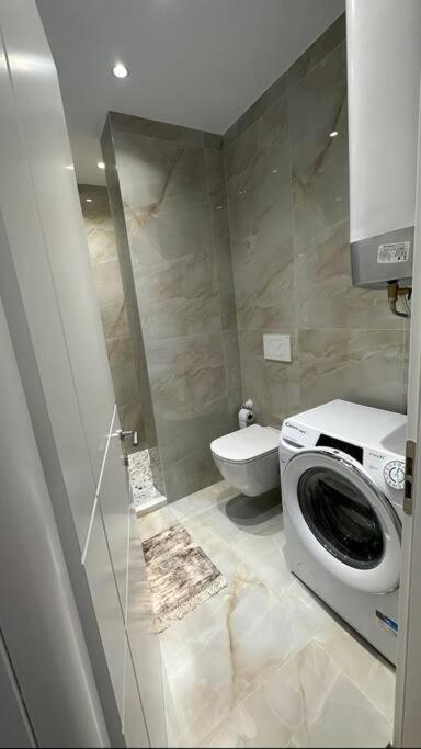 Studio City Center Тирана Екстер'єр фото